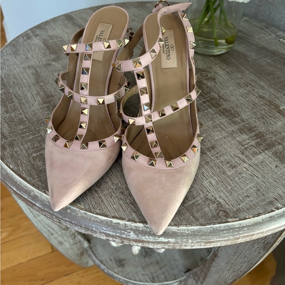 Valentino Garavani Rockstud light Pink Suede Heels size 41 made small - Picture 9 of 15
